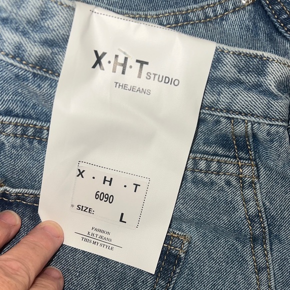 Fashion XHT JEANS Women's Shorts WIDE AND HIGH WAISTED LARGE - Picture 5 of 5